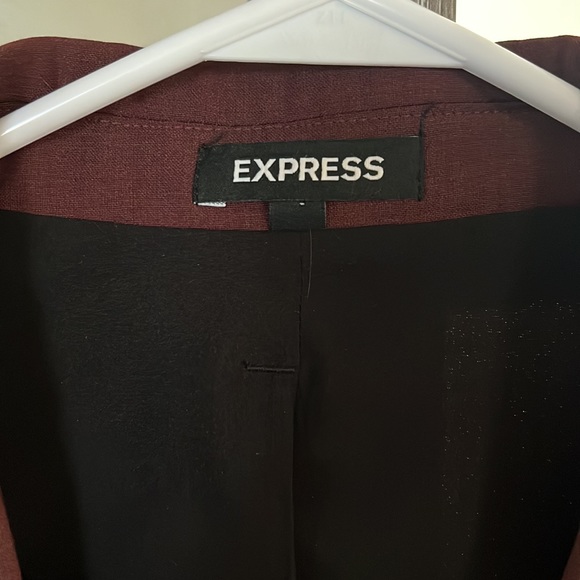 Burgundy men’s Express suit - Picture 4 of 7